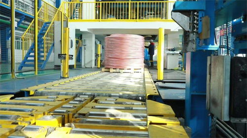 強(qiáng)信心 開新局 新疆 聚焦 八大產(chǎn)業(yè)集群 研發(fā)建設(shè) 加速跑